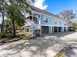 Bikinis / Martinis - The Perfect Spot For Fun Days In The Sun And Salt