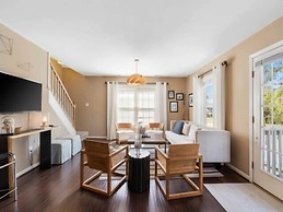 Bikinis / Martinis - The Perfect Spot For Fun Days In The Sun And Salt