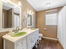 Bikinis / Martinis - The Perfect Spot For Fun Days In The Sun And Salt