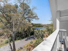 Bikinis / Martinis - The Perfect Spot For Fun Days In The Sun And Salt