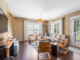 Bikinis / Martinis - The Perfect Spot For Fun Days In The Sun And Salt