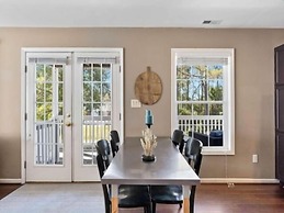 Bikinis / Martinis - The Perfect Spot For Fun Days In The Sun And Salt