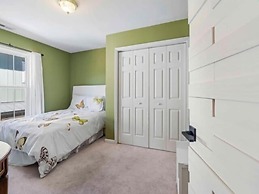 Bikinis / Martinis - The Perfect Spot For Fun Days In The Sun And Salt