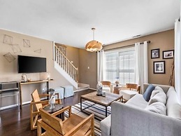 Bikinis / Martinis - The Perfect Spot For Fun Days In The Sun And Salt