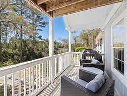 Bikinis / Martinis - The Perfect Spot For Fun Days In The Sun And Salt