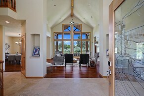 Family-Friendly Dara Oaks Home with Private Hot Tub and BBQ on the Dec