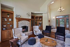 Family-Friendly Dara Oaks Home with Private Hot Tub and BBQ on the Dec