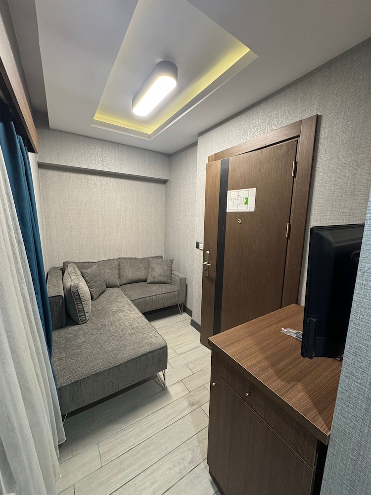 Golaz Suit Otel