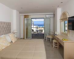 Cavomarina Beach-Adults Only