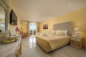 Cavomarina Beach-Adults Only