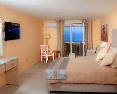 Cavomarina Beach-Adults Only