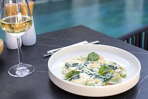 Primus Alacati Adult Only