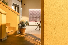 De Gulia Charme and Relax