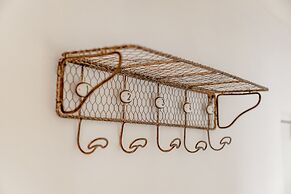 Luxury 2 Bed Room Lake View Apt Bowness Parking