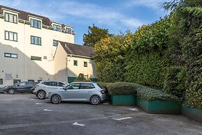 Luxury 2 Bed Room Lake View Apt Bowness Parking