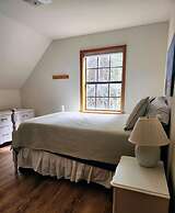 Relax Inn Close to Attractions Galore!