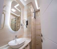 Maa Hotel and Suites