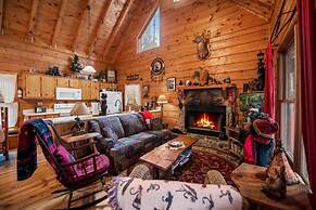 Bear Necessities-cozy Cabin Beside Briar Creek Fire pit Wifi and pet F