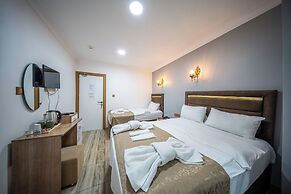 Laos Otel