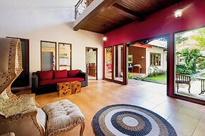 Pukakoo Villa by Supala