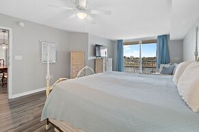 Yacht Club Villas #2-504 4 Bedroom Condo by RedAwning