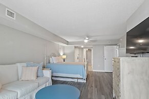 Yacht Club Villas #2-504 4 Bedroom Condo by RedAwning