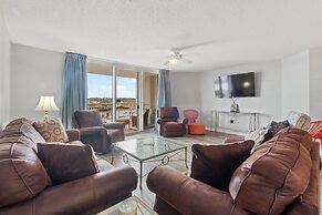 Yacht Club Villas #2-504 4 Bedroom Condo by RedAwning