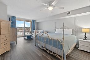 Yacht Club Villas #2-504 4 Bedroom Condo by RedAwning