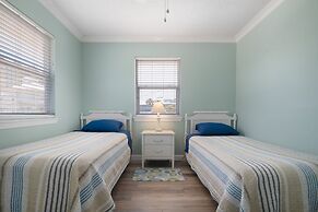 Lagoon View 3 Bedroom Home by Redawning