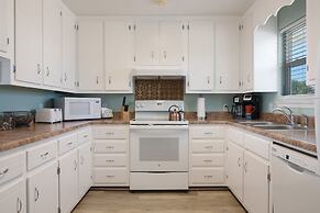 Lagoon View 3 Bedroom Home by Redawning