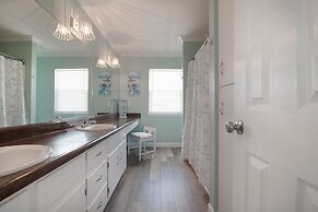 Lagoon View 3 Bedroom Home by Redawning