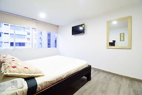 Lujoso Apto de 2 Alcobas y Balcón