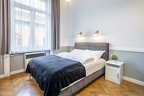 Luxurious Apartment At City Center