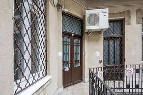 Luxurious Apartment At City Center