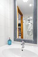 Central Luxury Apartment