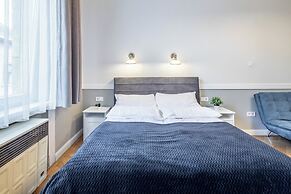 Central Luxury Apartment