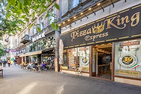 Central Luxury Apartment