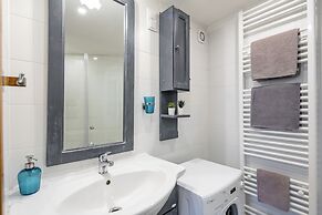 Central Luxury Apartment