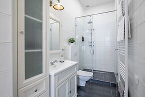 Central Luxury Apartment