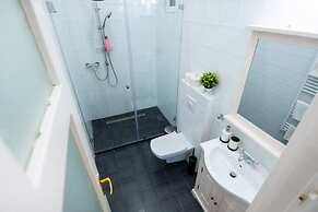 Central Luxury Apartment