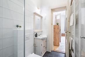 Central Luxury Apartment