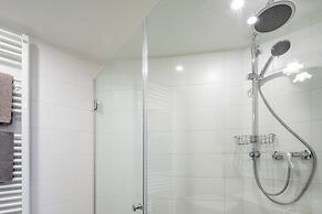 Central Luxury Apartment