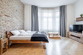 Central Luxury Apartment