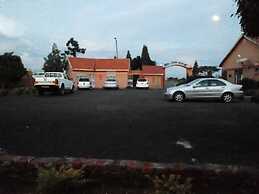 The Pearl Hotel Kumi