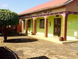 The Pearl Hotel Kumi