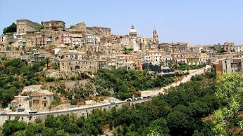 Inviting 1-bed Apartment in Ragusa