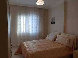 Stunning 2-bed Apartment in Didim