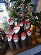 Charming Gnome Cottage, in Devon Near Sidmouth