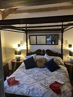 Charming Gnome Cottage, in Devon Near Sidmouth