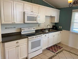 Aloha Beach Club Resort